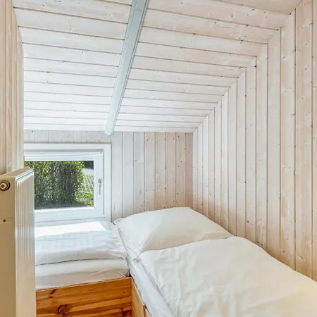 Feriehus Poolhaus 1 In